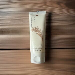 GLAMFOX Rice Niacinamide Foam Cleanser – Deep Moisturizing | 230g (8.11 oz)